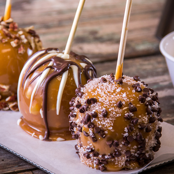 Slow Cooker Caramel-Dipped Apples