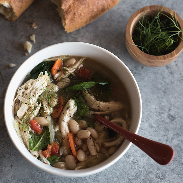 Slow Cooker Chicken and White Bean Soup